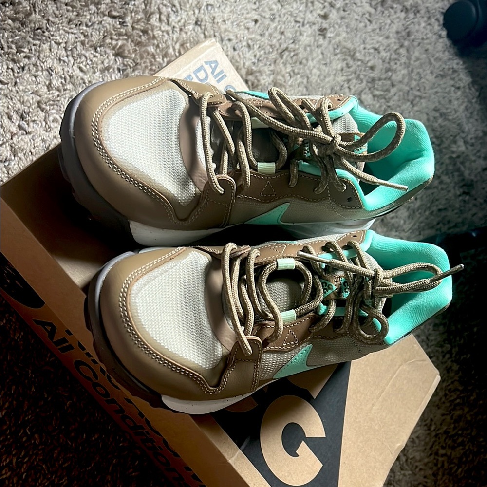 Nike ACG Lowcate